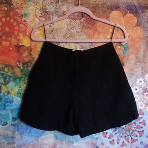 Boiled wool high waisted short